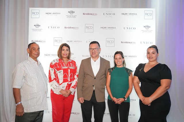  Hard Rock Hotel & Casino Punta Cana firma acuerdo-compromiso con The Code con la organización ECPAT